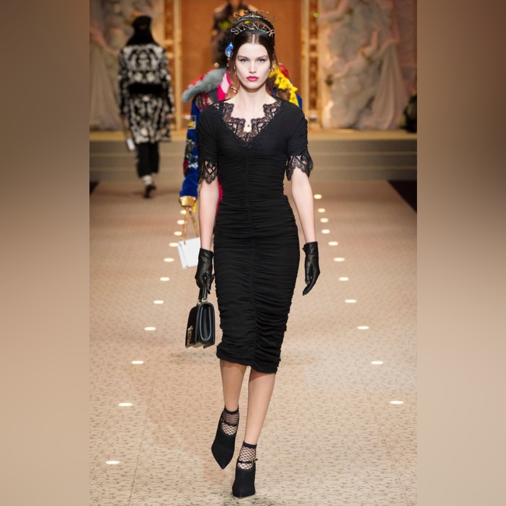 DOLCE & GABBANA F/W 2018 Silk and Lace Ultimate Femme Fatale Dress